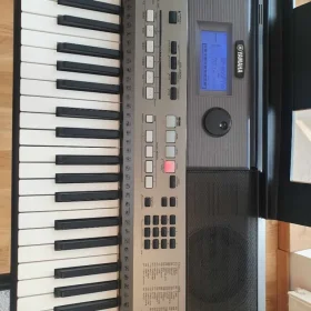 Keyboard Yamaha PSR-E443